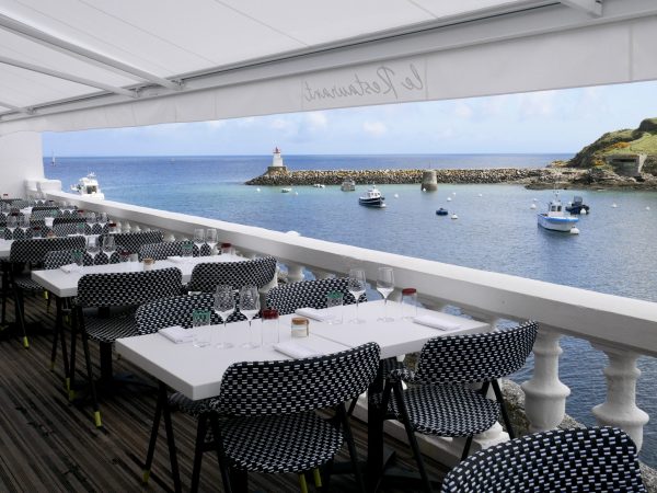 766844_2023_restaurant_de_lhotel_du_phare_-_le_restaurant_gastronomique_-__belle_ile_en_mer_-_sauzon_-_morbihan_-_terrasse